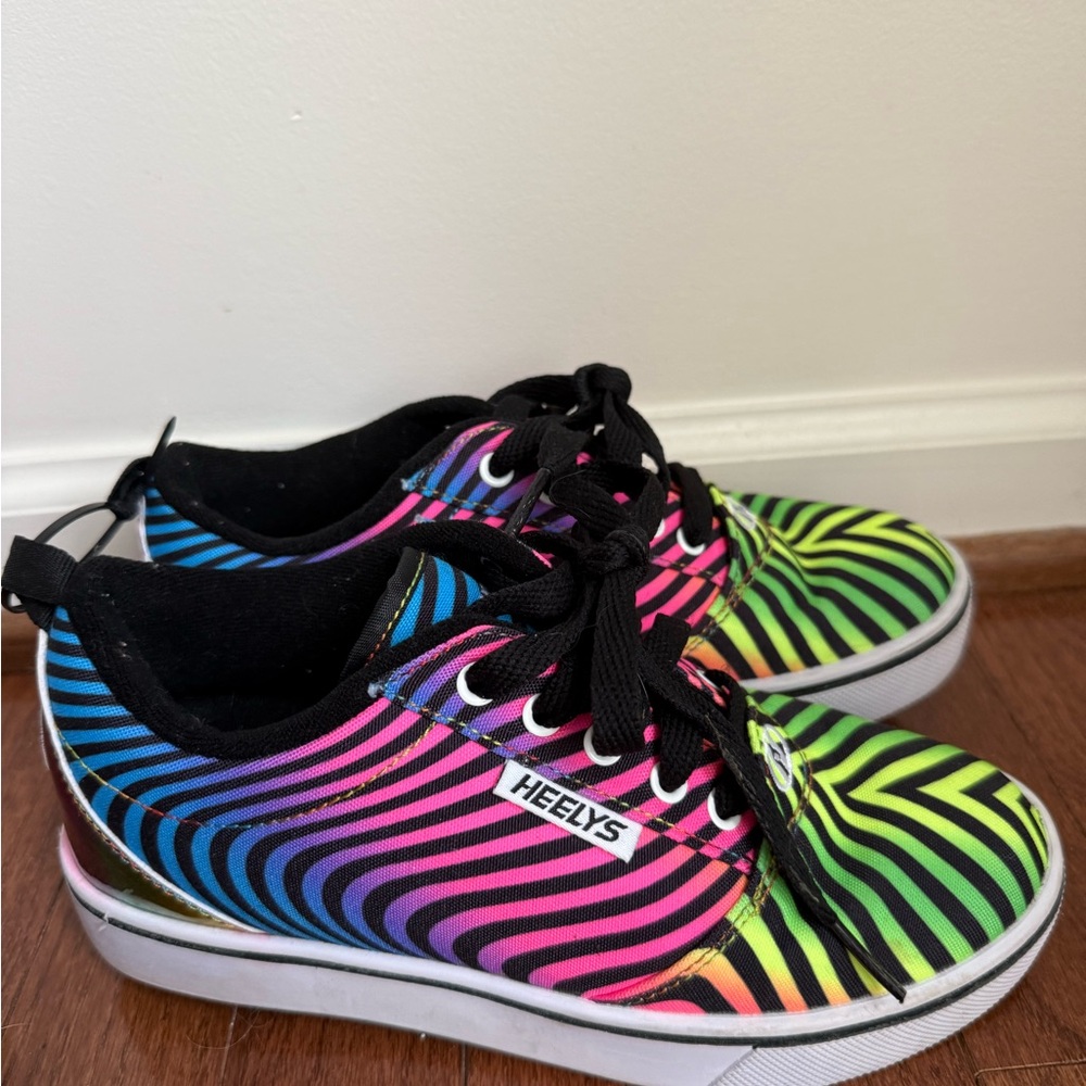 Heelys Kids Neon Rainbow Stripe Lace-Up Sneakers - Black Accents